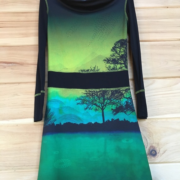 Anatopik dress and scarf set - Picture 8 of 15